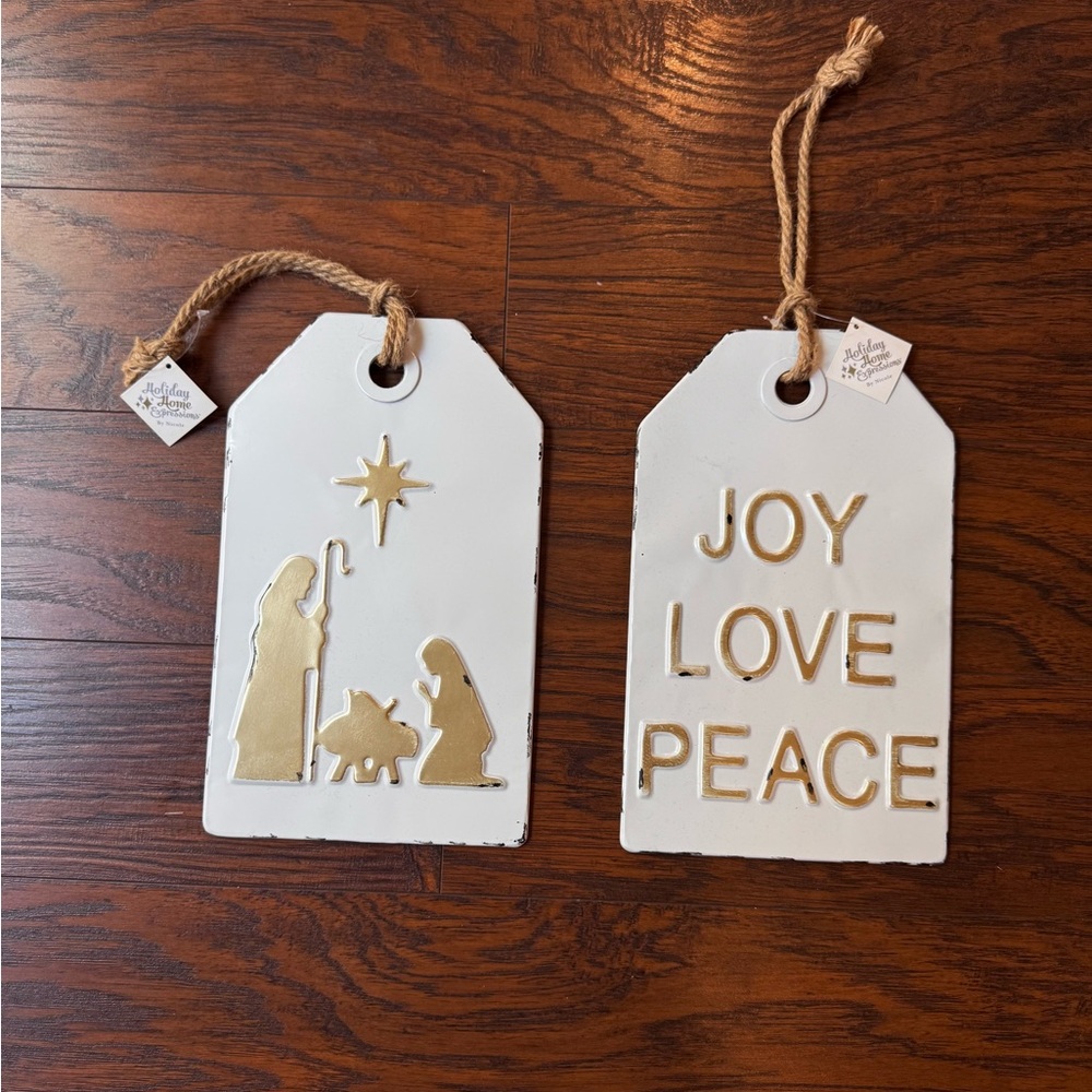 {Holiday Home Expressions by Nicole}Gold and White Holiday Giant Tag Set